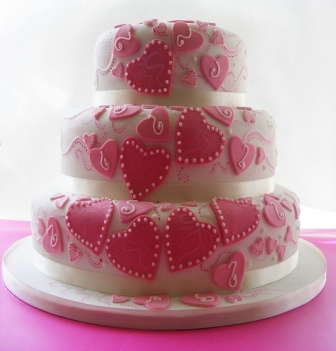 Pink hearts wedding cake